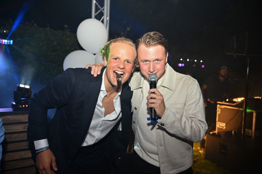 Zingend, huisfeest, 2 personen, Feest, Persoonlijk, Alle soorten en maten